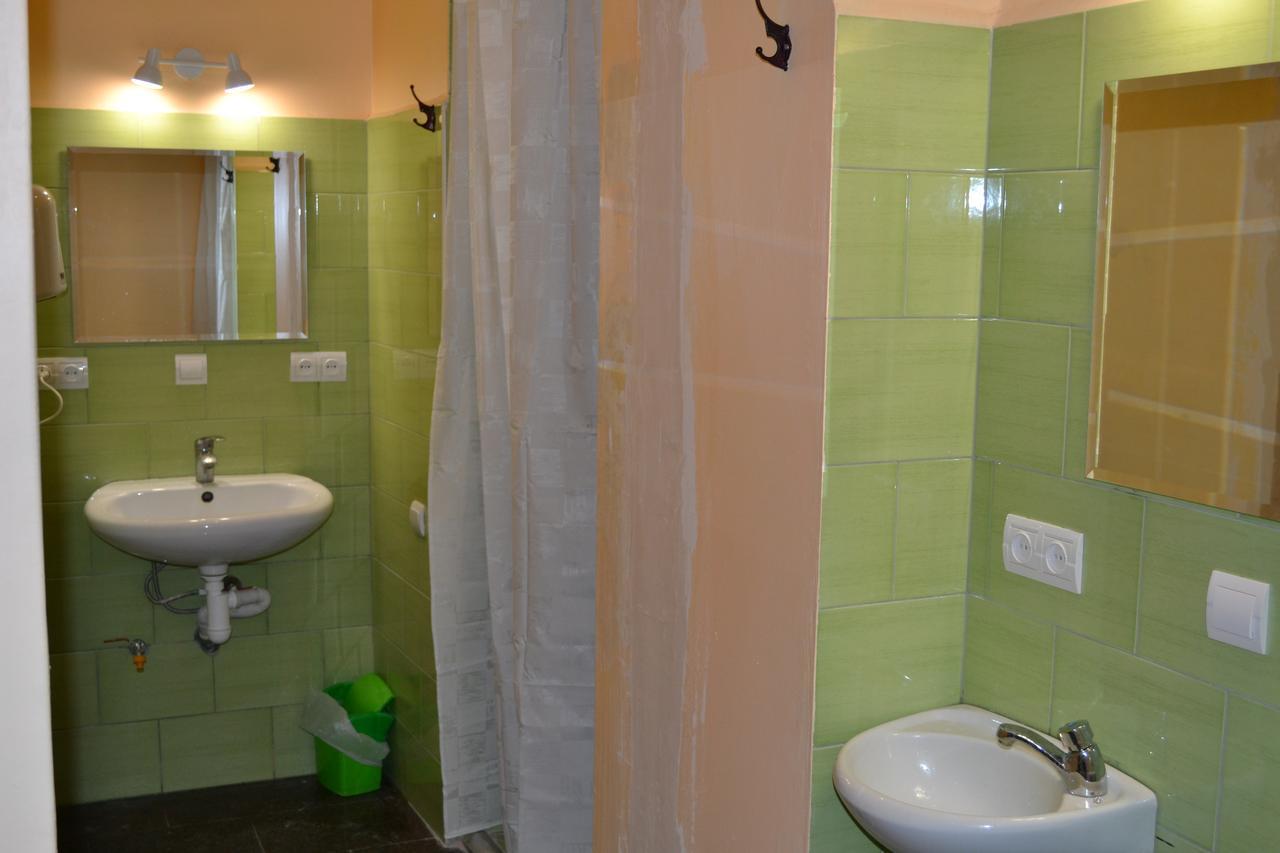 Hostel Ok Hotel Kiev Exterior foto