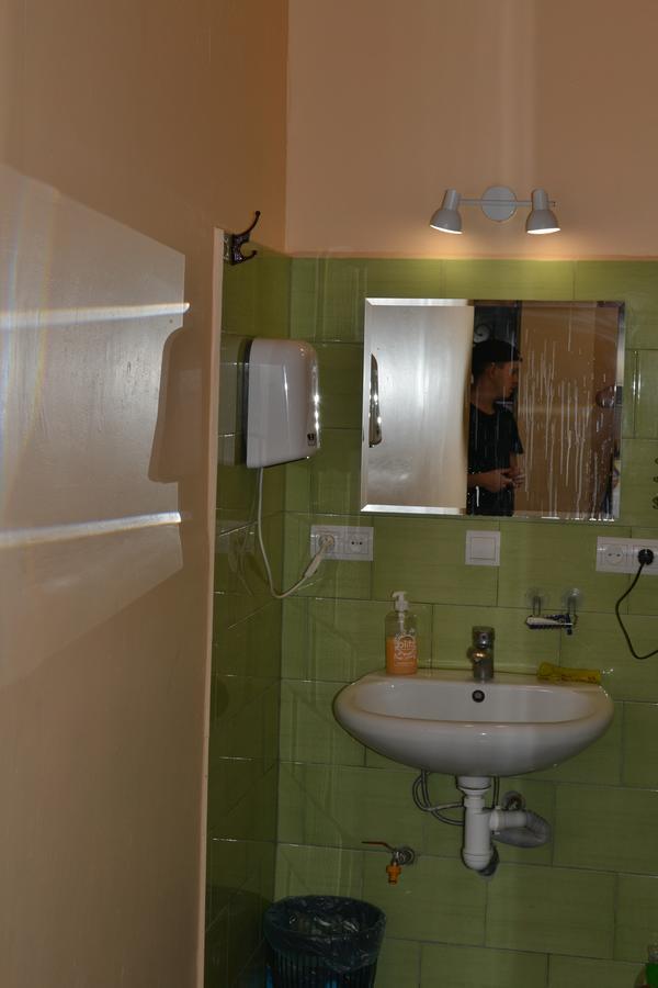 Hostel Ok Hotel Kiev Exterior foto